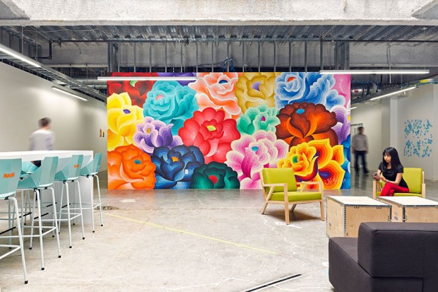 Mural de Facebook, una de las mejores oficinas para trabajar