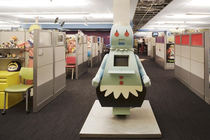 Oficinas modernas repletas de personajes de Cartoon Network