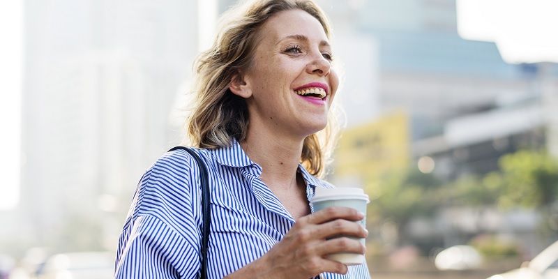 Si sales del trabajo para fumar o tomar un café, ahora tendrás que fichar